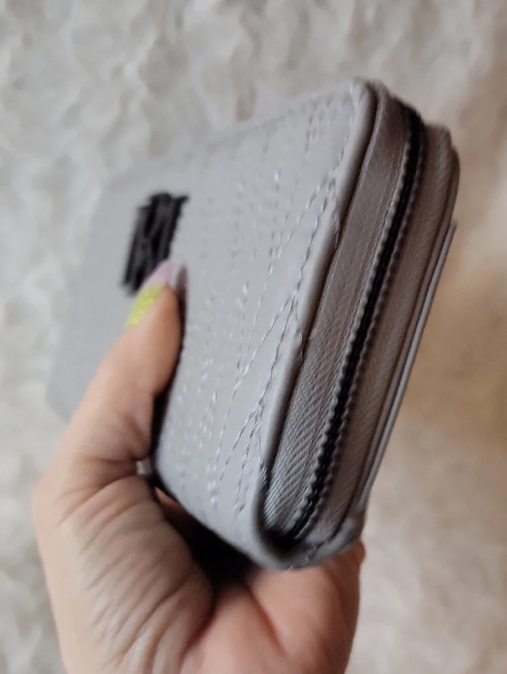 NWT Badgley Mischka Quilted Gray Wristlet w/ Separate Phone Compartment